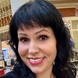 Meet your Posher, Jenn